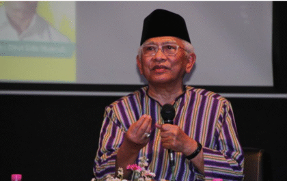 KH. Ahmad Mutofa Bisri (Gus Mus) - Tokoh/ Kyai NU